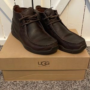 Mens Lenox UGG boots size 9